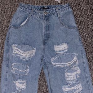 Fashion nova high rise mom jeans